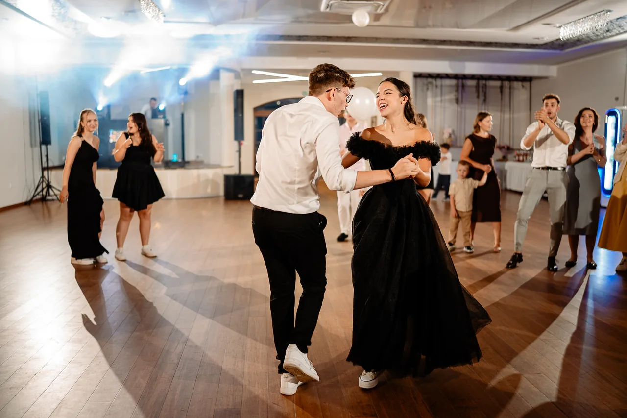 Reportaż z 18. urodzin — fotograf Tobiasz Kaczmarczyk, Żuromin, zdjęcie 29