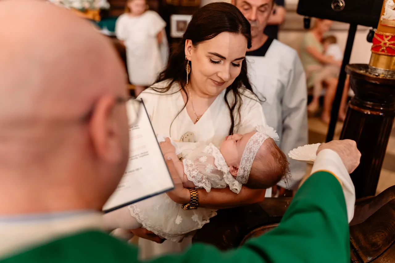 Reportaż z chrzcin — fotograf Tobiasz Kaczmarczyk, Żuromin, zdjęcie 15