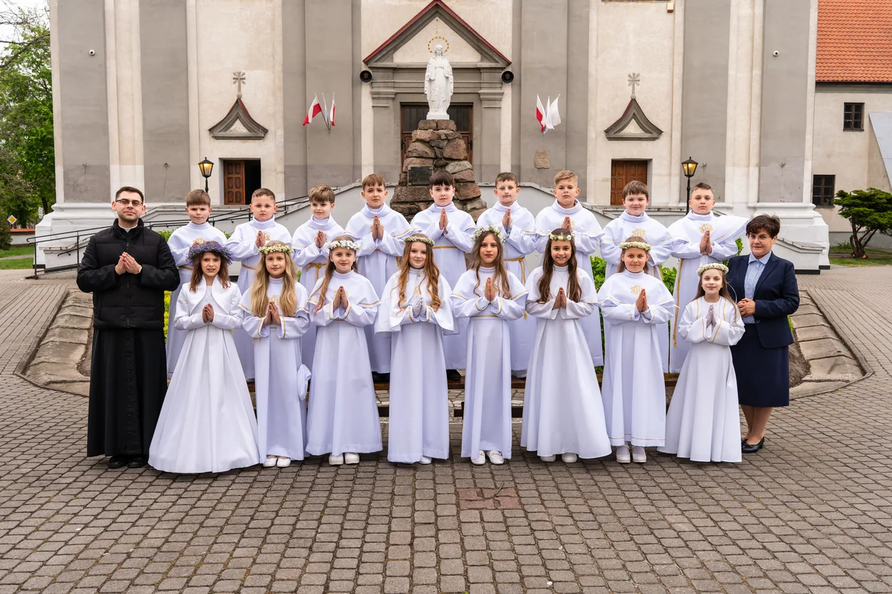 Reportaż z pierwszej komunii świętej — fotograf Tobiasz Kaczmarczyk, Żuromin, zdjęcie 11