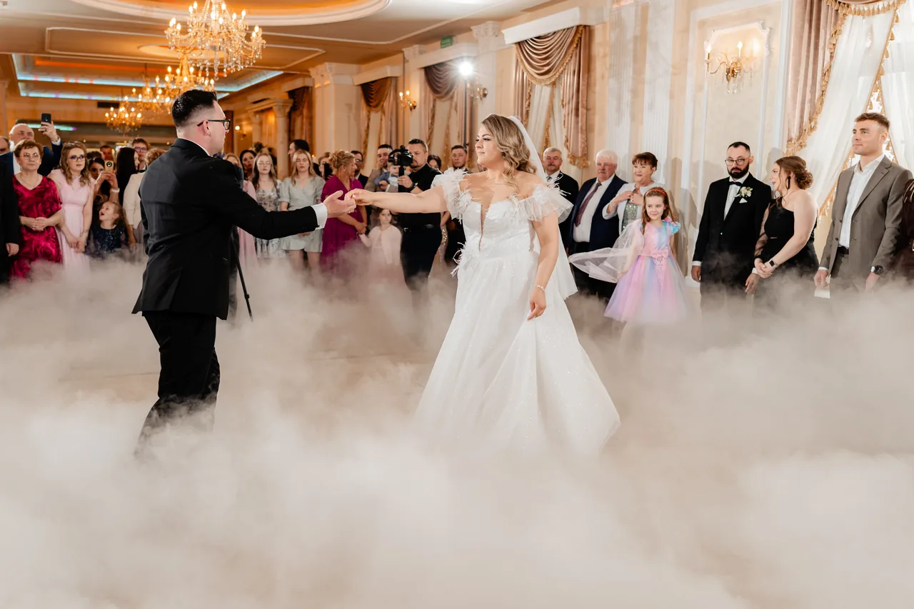 Reportaż ślubny, wybrane kadry — fotograf Tobiasz Kaczmarczyk, Żuromin, zdjęcie 31
